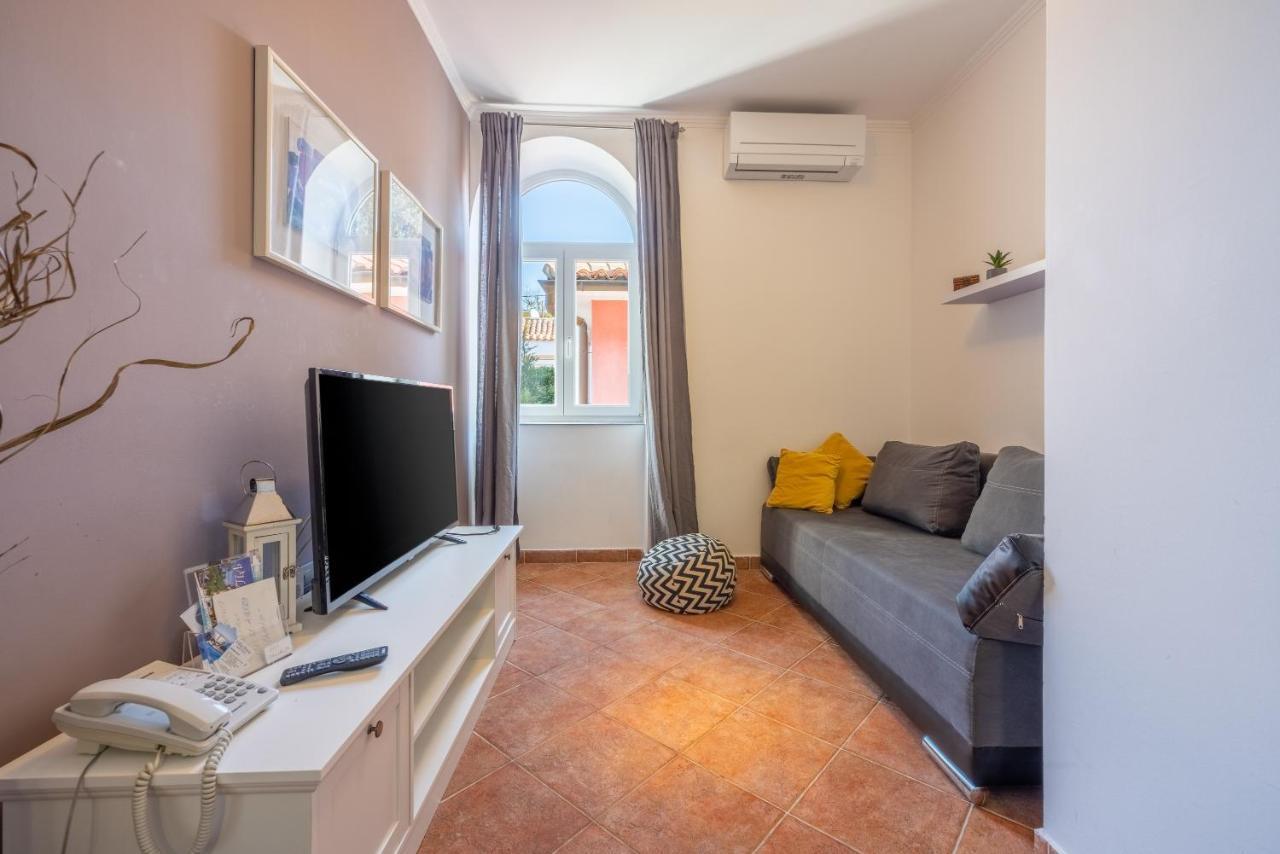 Apartments Villa Dora Kraljevica Kültér fotó