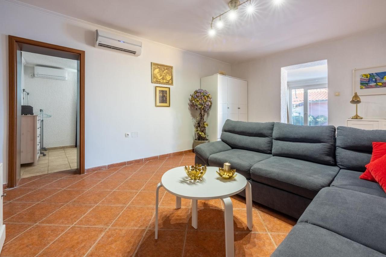 Apartments Villa Dora Kraljevica Kültér fotó