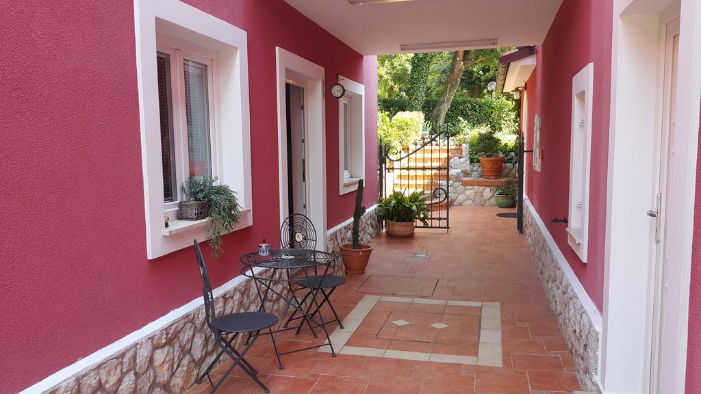 Apartments Villa Dora Kraljevica Kültér fotó
